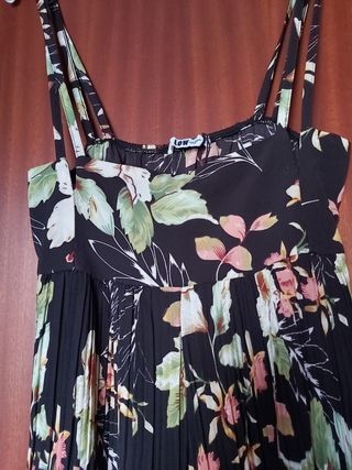 Tuta plissettata a fiori