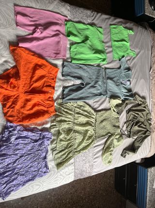 Ropa variada - vestidos, pantalones