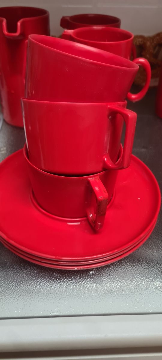 Vajilla efmen roja retro años 70