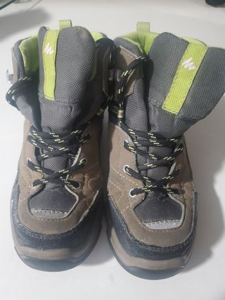 Botas montaña / treking niño talla 29 decathlon