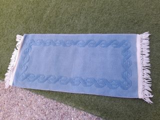 ALFOMBRA AZUL ANTIGUA DE LANA