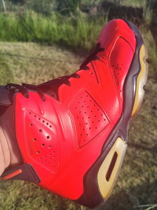 JORDAN 6 RETRO TORO INFRARED 