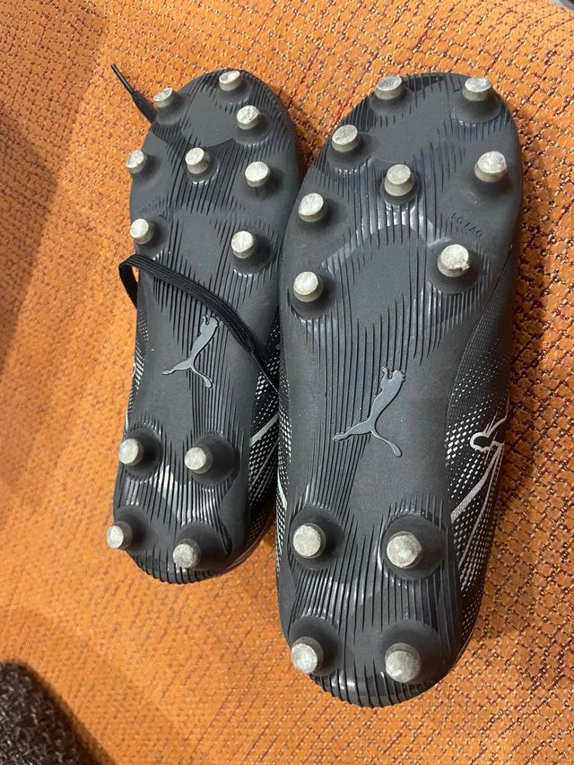 Botas Puma fútbol niño talla 33