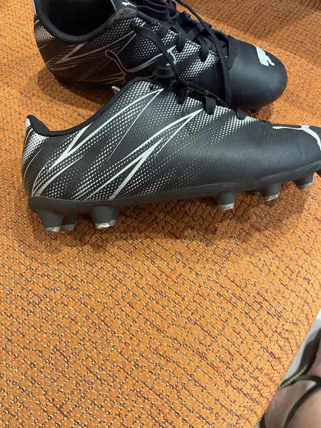 Botas Puma fútbol niño talla 33