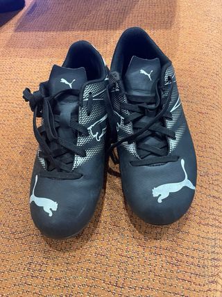 Botas Puma fútbol niño talla 33