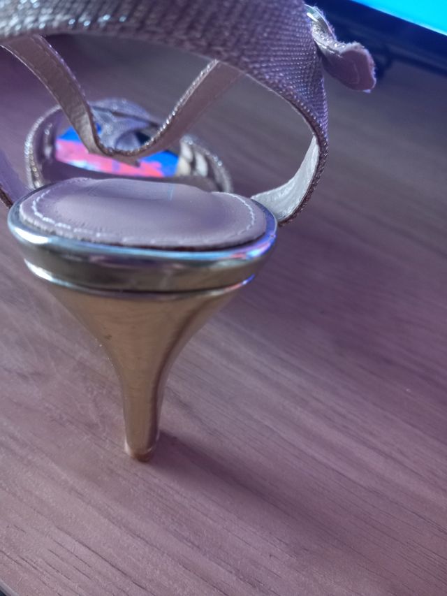 Zapatos tacón H&D Moda Española beige