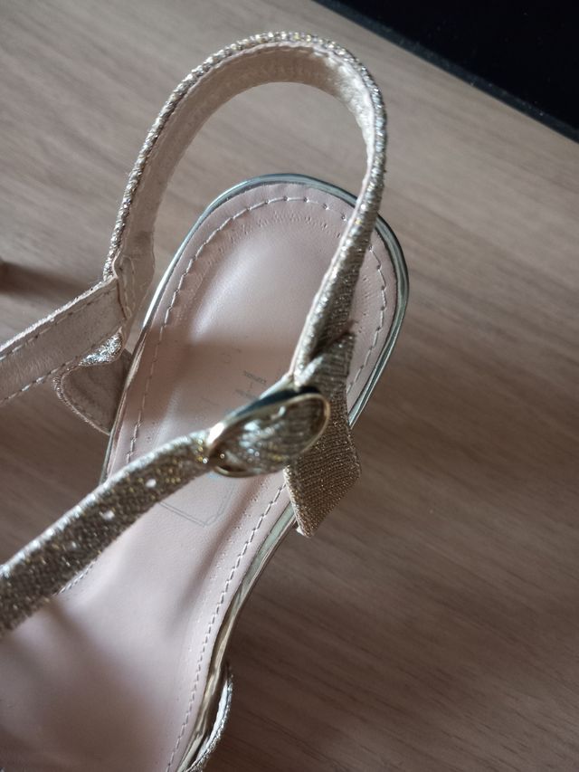 Zapatos tacón H&D Moda Española beige