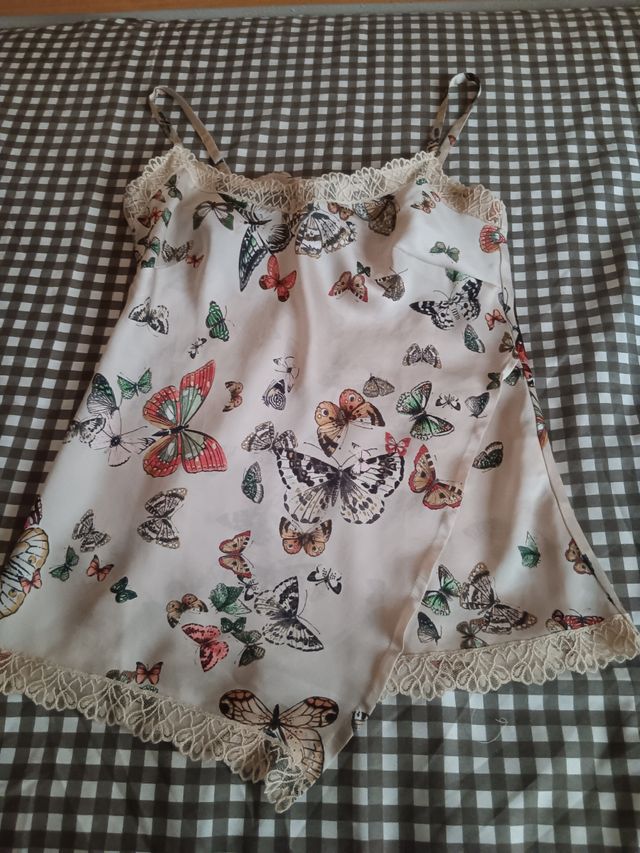 Tops beige y negro - Pack 3