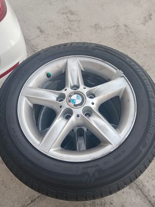 4 Llantas BMW 15" con neumáticos