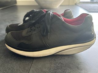 Scarpe MBT donna nere e rosa