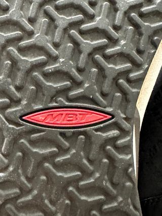 Scarpe MBT donna nere e rosa