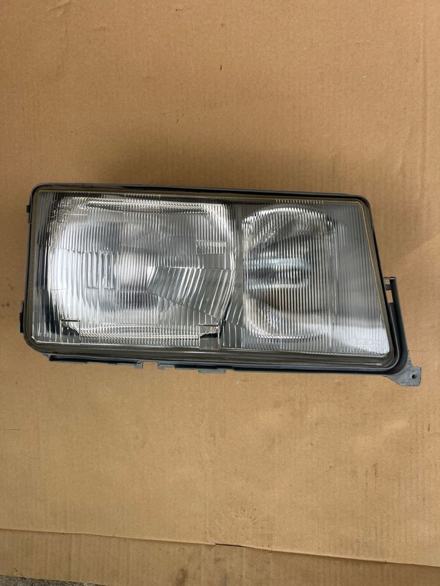 Faro derecho Mercedes 190 W201 