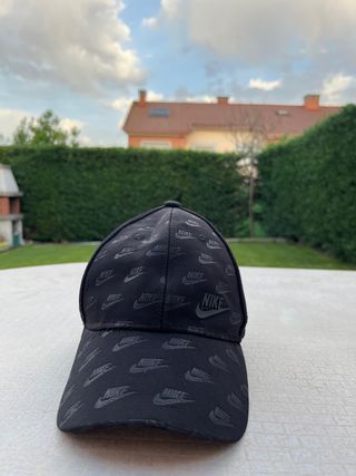 Gorra Nike negra