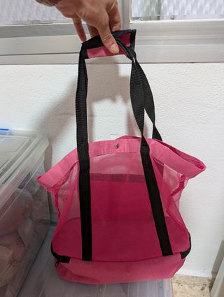 Bolsa playa o campo con nevera rosa