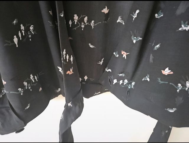 Blusa negra Comptoir des Cotonniers viscosa.