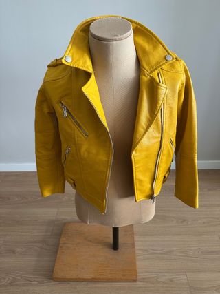 Cazadora cuero amarilla niña