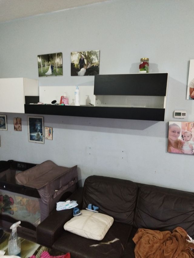 Mueble TV blanco y negro