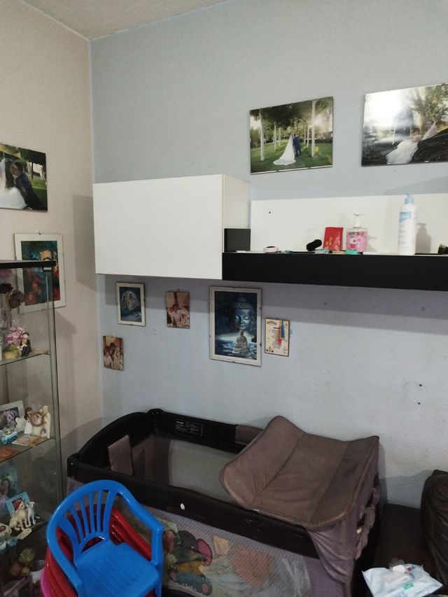 Mueble TV blanco y negro