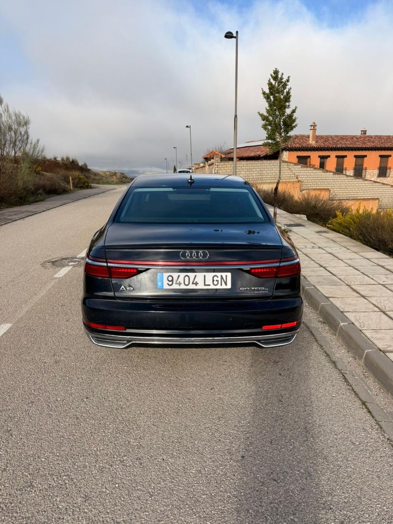 Audi A8 2020, foto 6