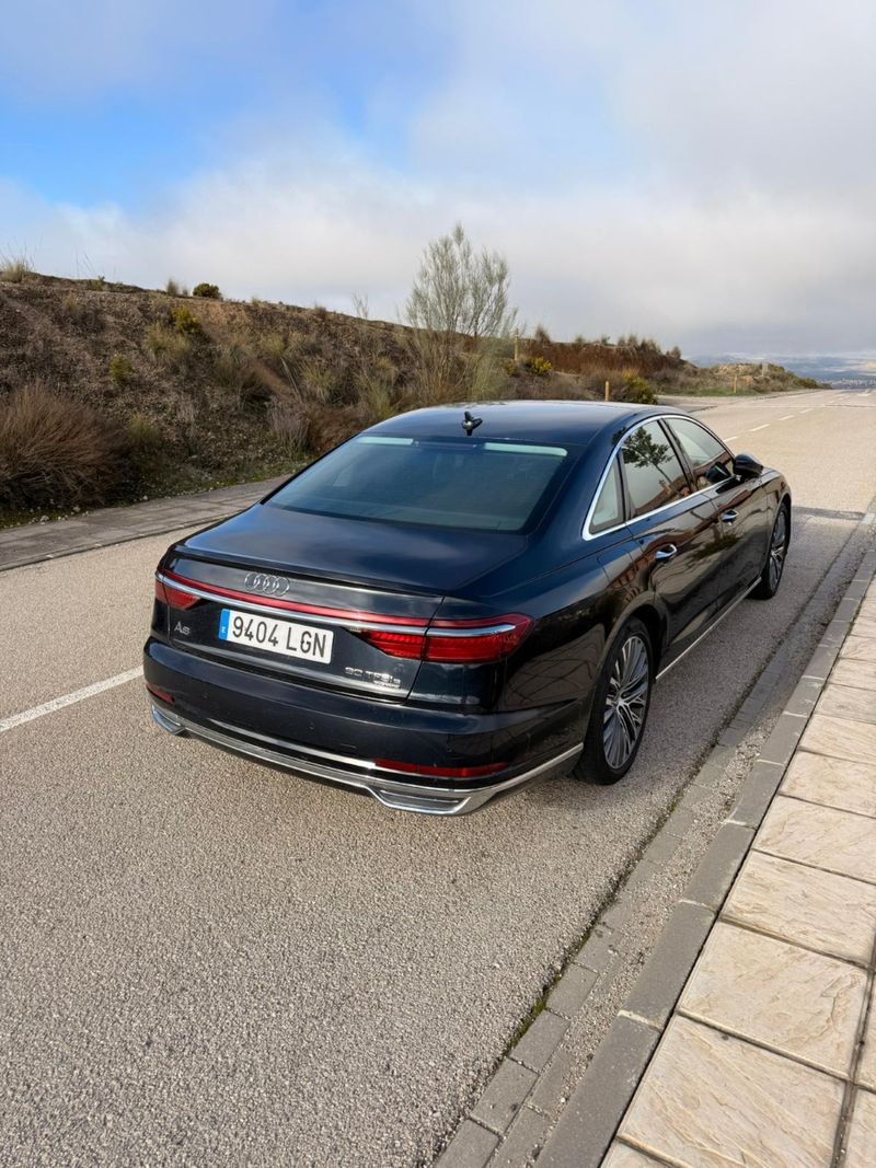 Audi A8 2020, foto 7