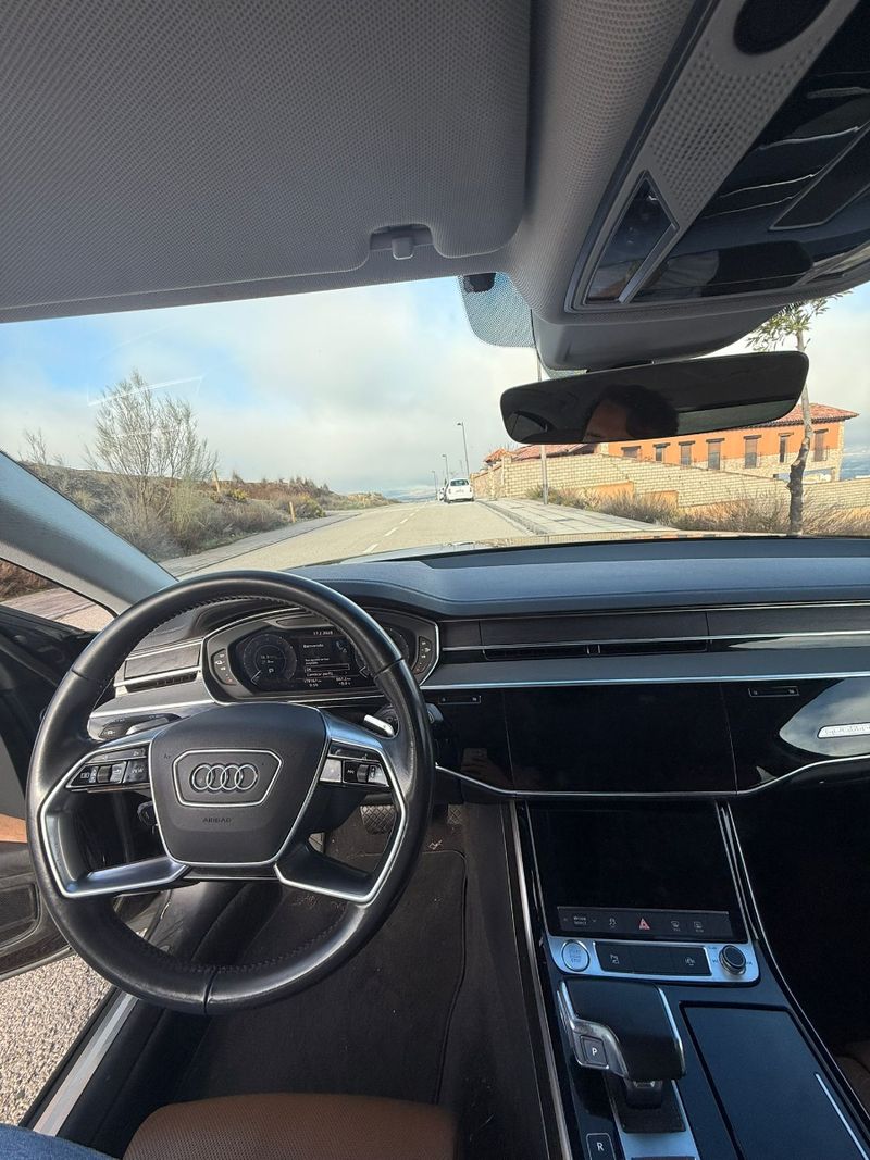 Audi A8 2020, foto 9