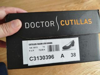 Zapatos Doctor Cutillas azules, talla 38.
