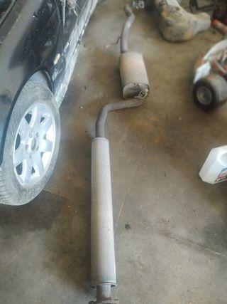 Escape trasero Volvo V50