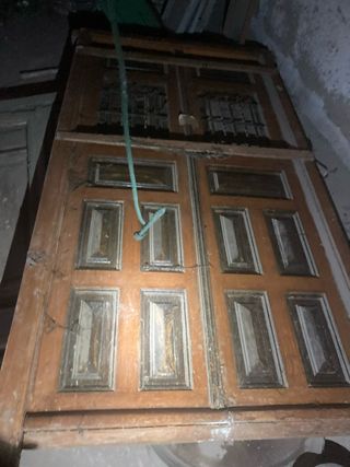 Puerta antigua de madera vintage