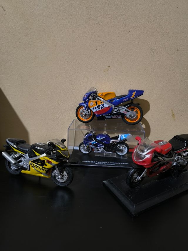 Motos escala Suzuki y honda