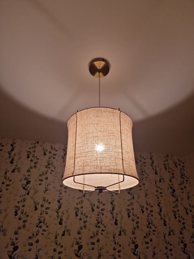 Lámpara colgante beige de lino