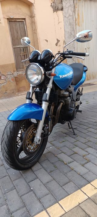 Kawasaki ZR7