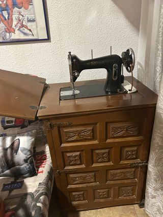 Máquina coser Sigma + mueble