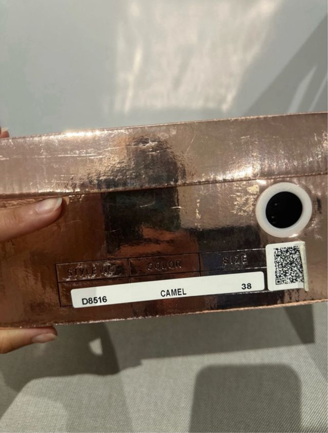 Cuñas doradas y marrón, talla 38