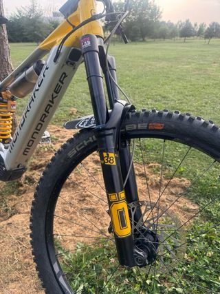 Mondraker Levell RR
TallaS 
FULL ÖHLINS 
