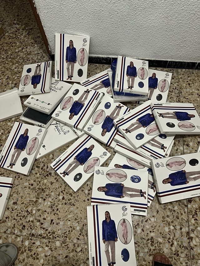 Pijama Satén Azul y negra 