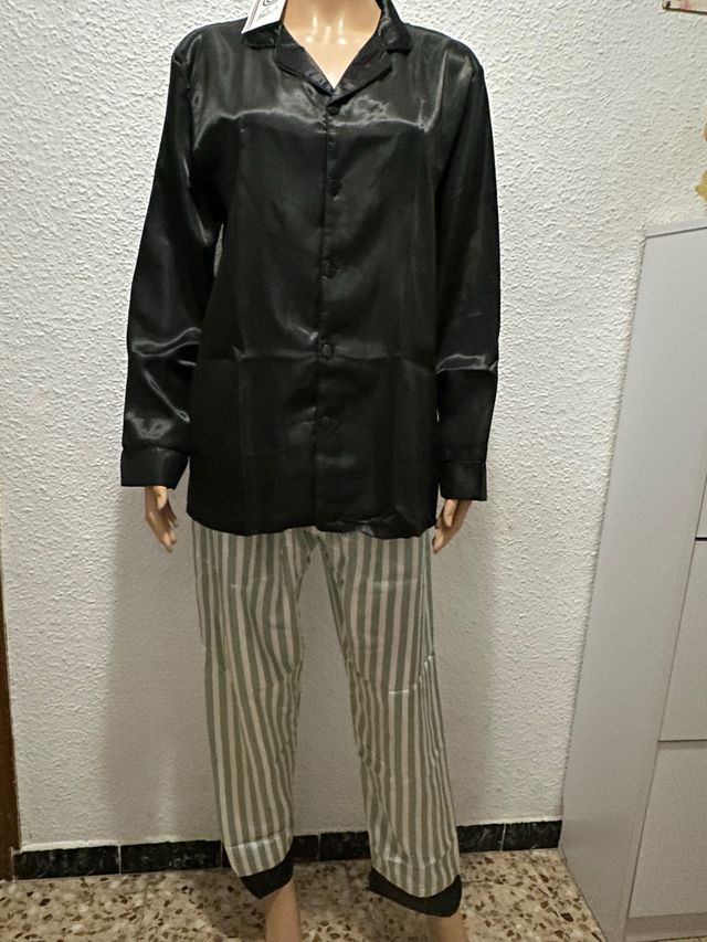 Pijama Satén Azul y negra 