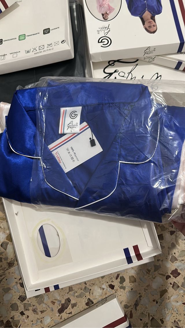 Pijama Satén Azul y negra 