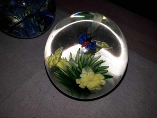 Fermacarte vetro fiori farfalla