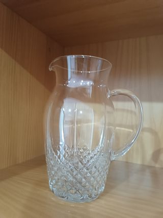 Jarra cristal tallado