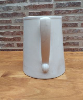 * Jarra antigua de cerámica IT Santander