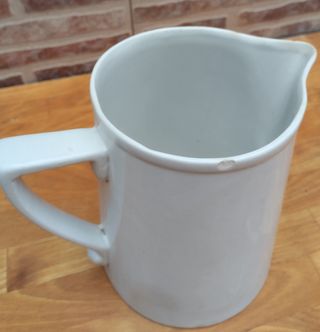 * Jarra antigua de cerámica IT Santander