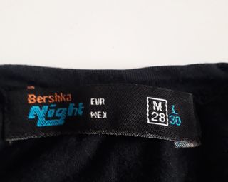 Camiseta Bershka negra y blanca - M