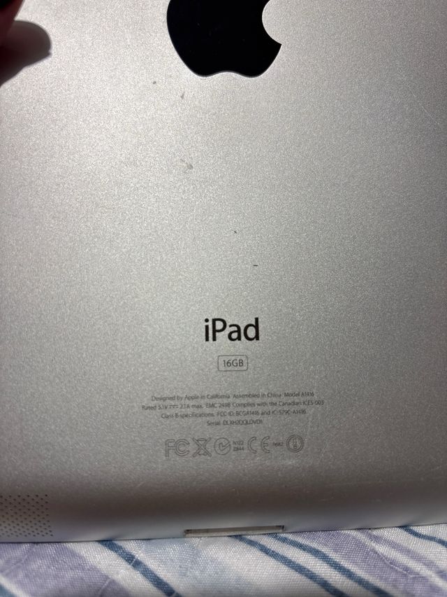 iPad Apple verde y blanco