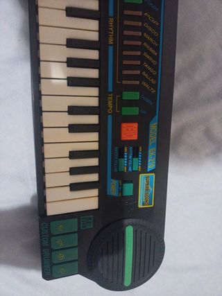 Piano Electrónico EK-210 Vintage