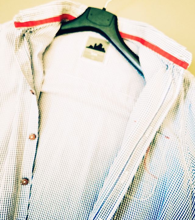 Camicia blu e bianca a quadri