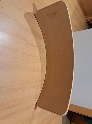 Tavolo curvo Wobbel - Giocattolo per bambini