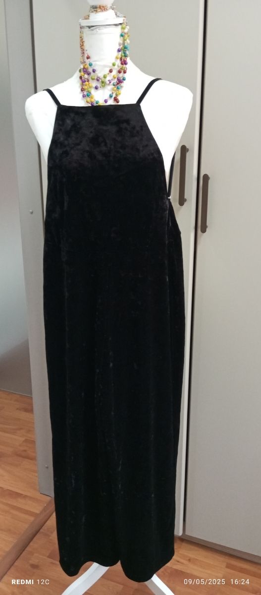 Salopette in vellutino nero