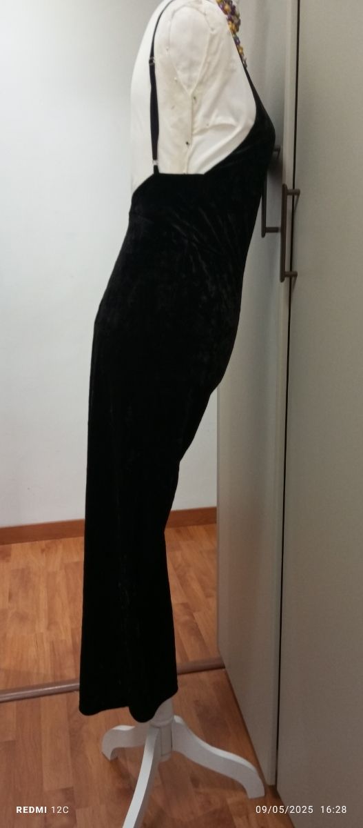 Salopette in vellutino nero