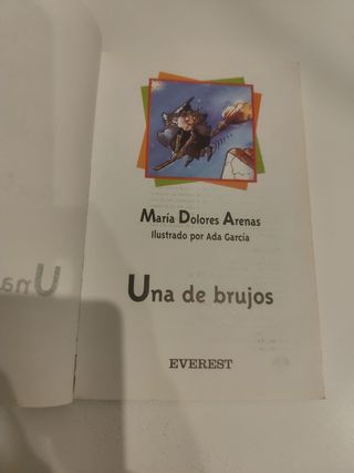 Una de brujos (Leer es vivir) (Spanish Edition)