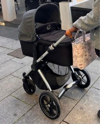 Jane Kawai: Capazo y silla paseo en perfecto estad